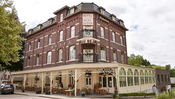 Capa de Hotel Beau Séjour