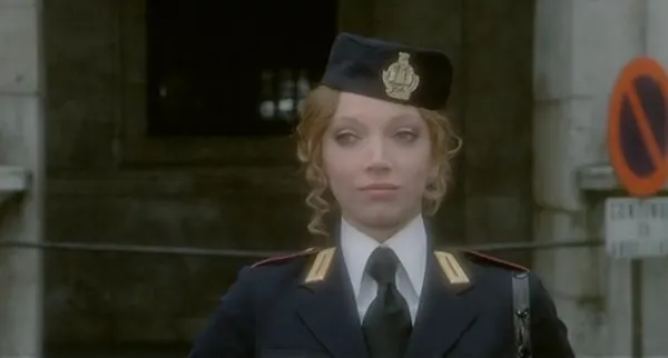 Capa de La poliziotta