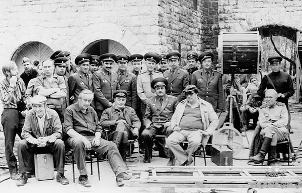 Capa de Front in the Rear of the Enemy