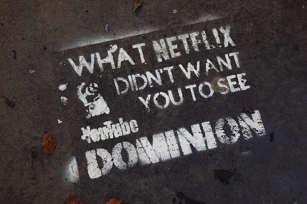 Portada de Dominion