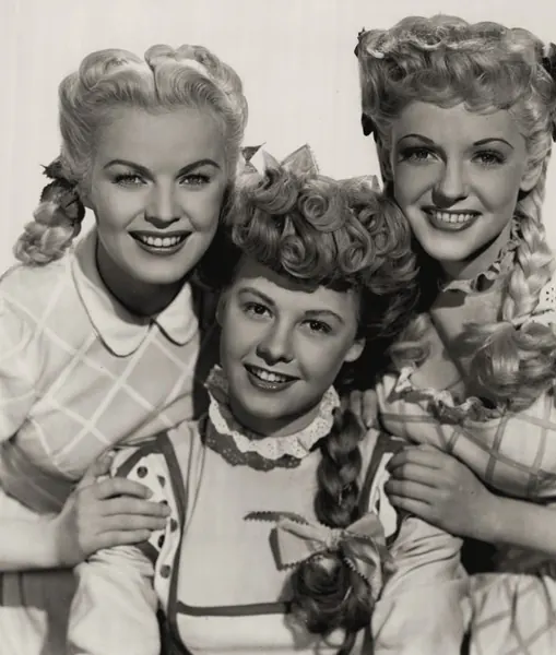 Capa de Three Little Girls in Blue